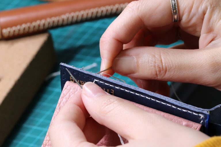 leather-craft-3787279_1280